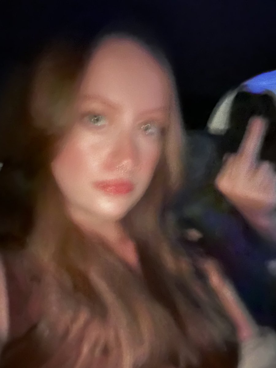 ellawinterew's tweet photo. Proof of life https://t.co/nFfK2OtEmo