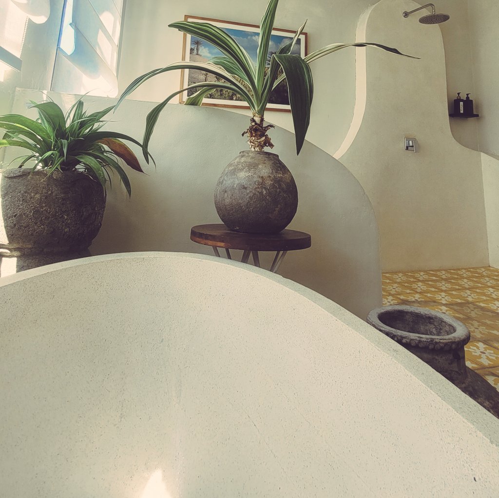justmyself9's tweet photo. anyone in bali...?? https://t.co/5LtLEFQQb4