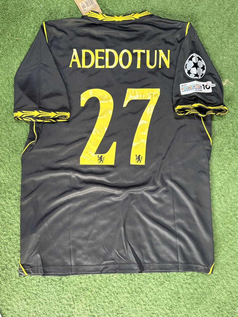 Pitchpr0's tweet photo. All Available in store
Gym Wear/Running Shoes-30k
Low Grade Boots-25k
Messi Signature Boot-50k
Fully customized Chelsea Kit-20k https://t.co/mJNNa2fMZA