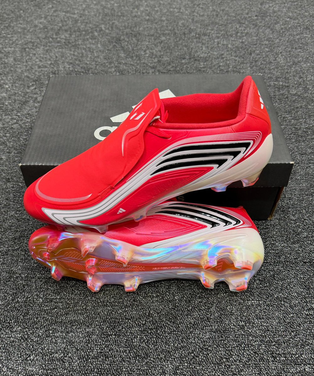 Pitchpr0's tweet photo. All Available in store
Gym Wear/Running Shoes-30k
Low Grade Boots-25k
Messi Signature Boot-50k
Fully customized Chelsea Kit-20k https://t.co/mJNNa2fMZA