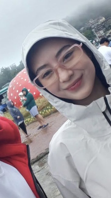 aire_aa's tweet photo. hi, bebu @imsofiasmith 🍓 https://t.co/K5DSgB0BJ1