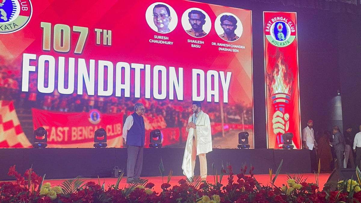 vikrantgupta73's tweet photo. Thank you @eastbengal_fc for honouring me on the 107th Foundation Day. This will forever stay close to my heart! 
@swapan55 https://t.co/eNxJvM21gE