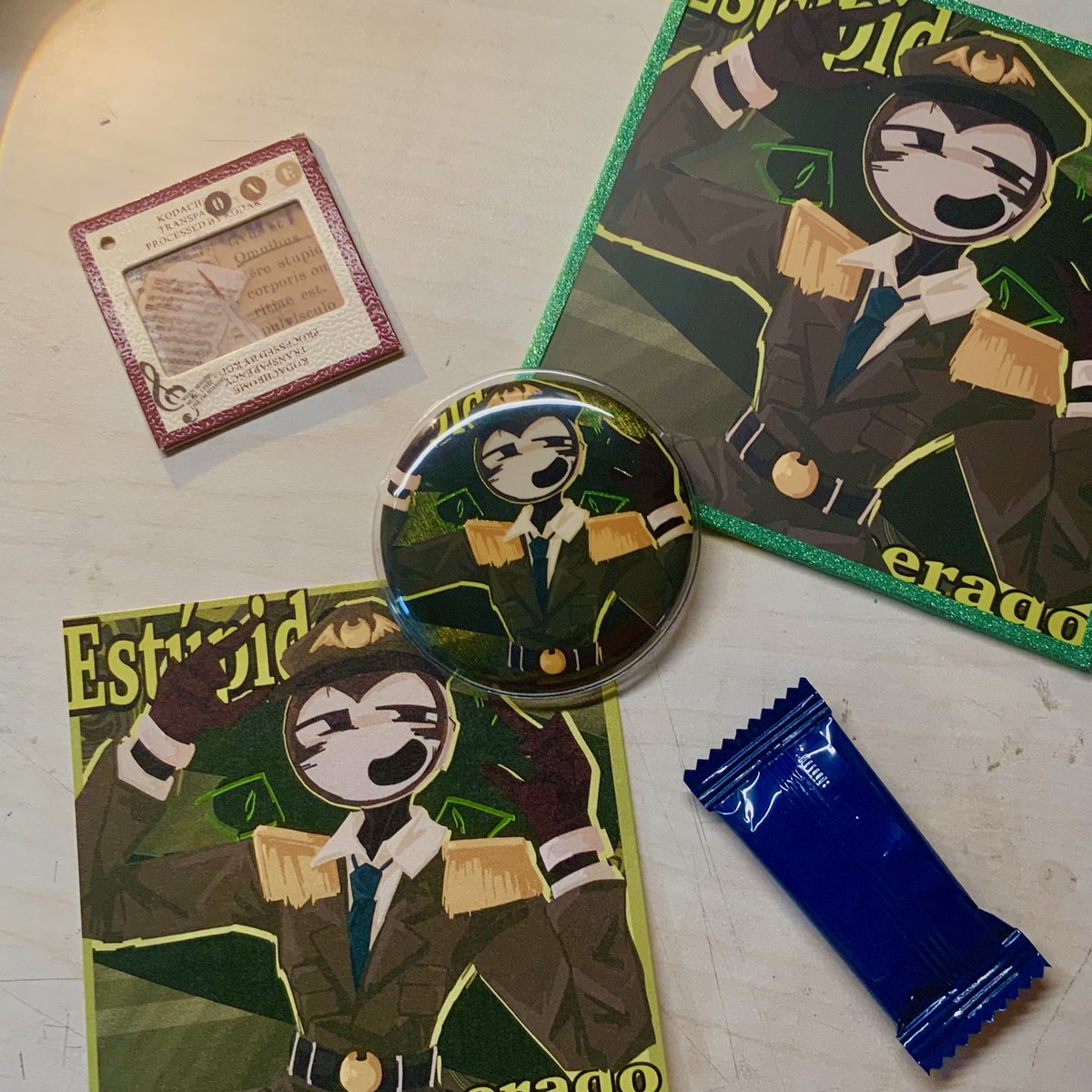 key_frame374820's tweet photo. Then I waited for a week and it finally arrived
I love these two guys💘💘💘👅👅👅
#BENDY #BATIM #sammylawrence #bendy #samdy https://t.co/5KwOgIQY7H