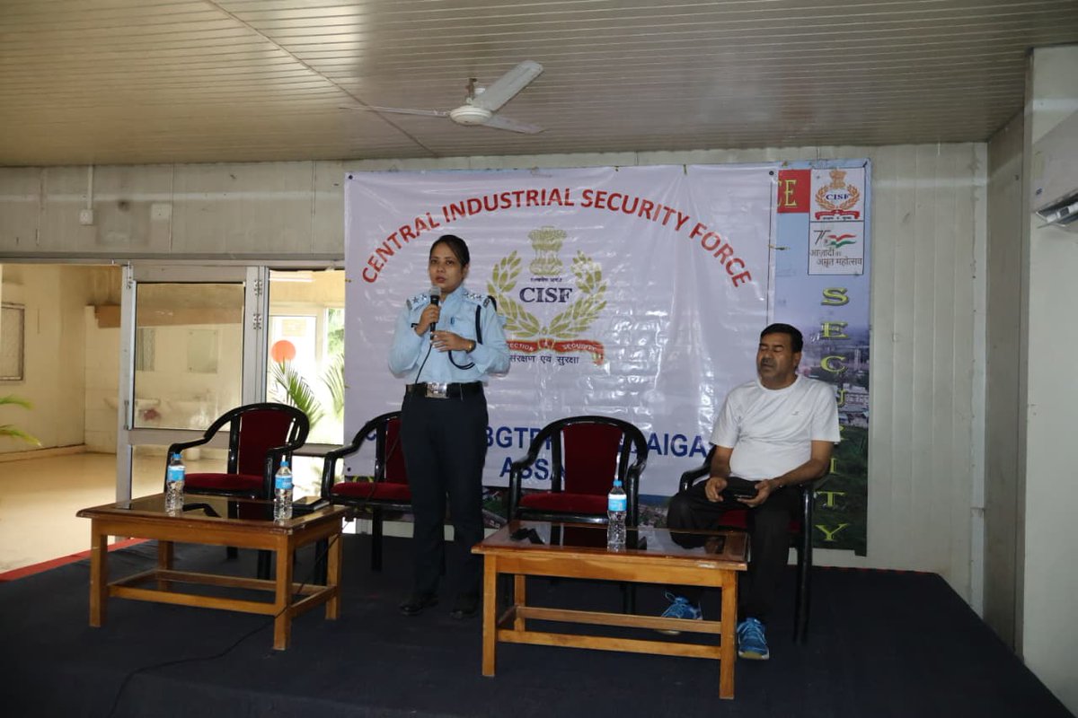 CISFNORTHEAST's tweet photo. Road Safety Awareness at CISF Unit BgTPP Bongaigaon
In collaboration with DTO, Kokrajhar, CISF personnel were sensitised on traffic rules, safe driving and accident prevention.
#Drive_safe #Save_Lives
#CISF #ShieldOfSecurity
@HMOIndia @PIB_India @CISFHQrs @ntpclimited https://t.co/08Gq3FvlI7
