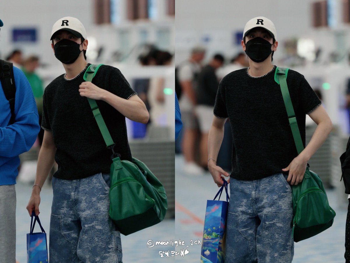moonlight_2ch's tweet photo. [PREVIEW] 260802 하네다공항 김포 출국

힘들어서 풀썩~ 하고 캐리어 위에 앉은 찬희😭
정말 너무너무 더웠지만.....
찬희 &amp; 모두와 함께여서 즐거웠던 도쿄였다💜

#틴탑 #천지 #이찬희 #TEENTOP #CHUNJI #LEECHANHEE https://t.co/b1xFrTbLZ1