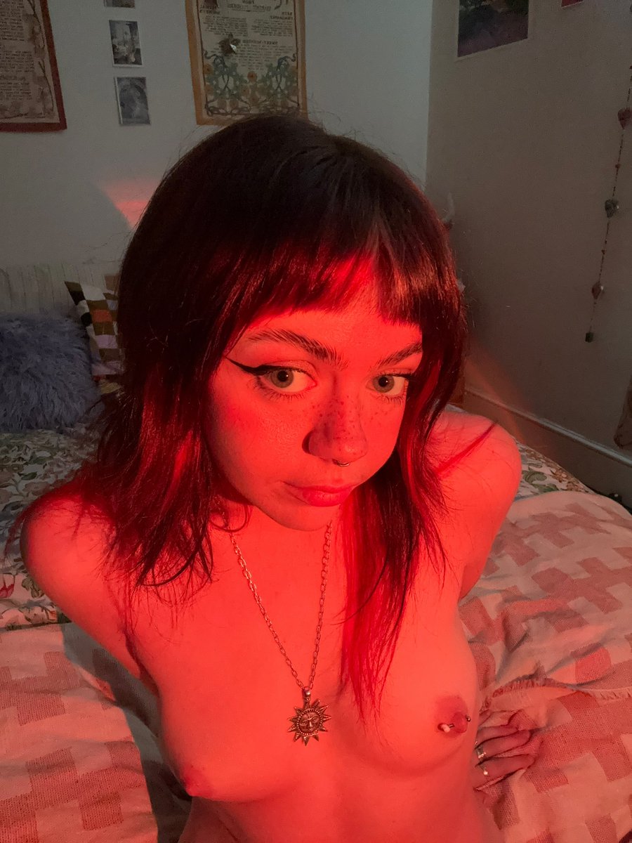 scoutbabey's tweet photo. spoil me bitches

https://t.co/RSOzKTLq6t https://t.co/6XEv85zDEx
