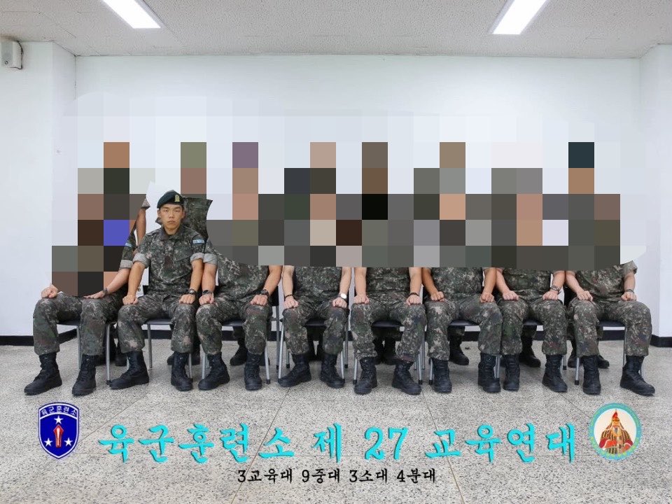 vitathestudent's tweet photo. 충성! 이병! 정!의!석!
이분관등성명하실때실수로오메가사피엔이라고말하면어떡하죠벌써걱정되네요… https://t.co/TklwozhTbt