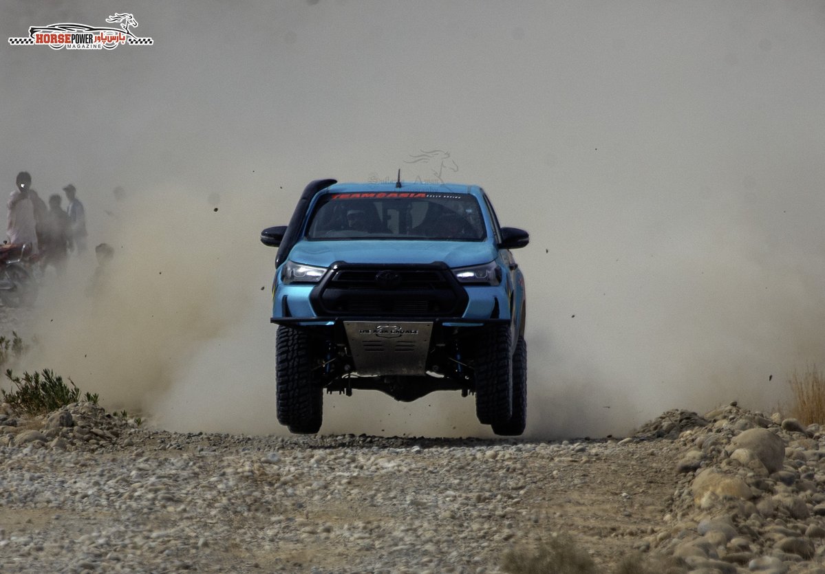 HorsePower_Pak's tweet photo. Racer at Jhal Magsi Desert Challange 2025 Race Day.
.
.
.
#Pakistan 🇵🇰 #offroad #motorsport #JhalMagsiDesertChallenge #jhalmagsirally #racing #HorsePowerMagazine #urdu #desert #rally #worldwide #foryoupageシ #rallylife #offroadracing
#desertrally #adventure #teamsultan https://t.co/xl0XMPabFl