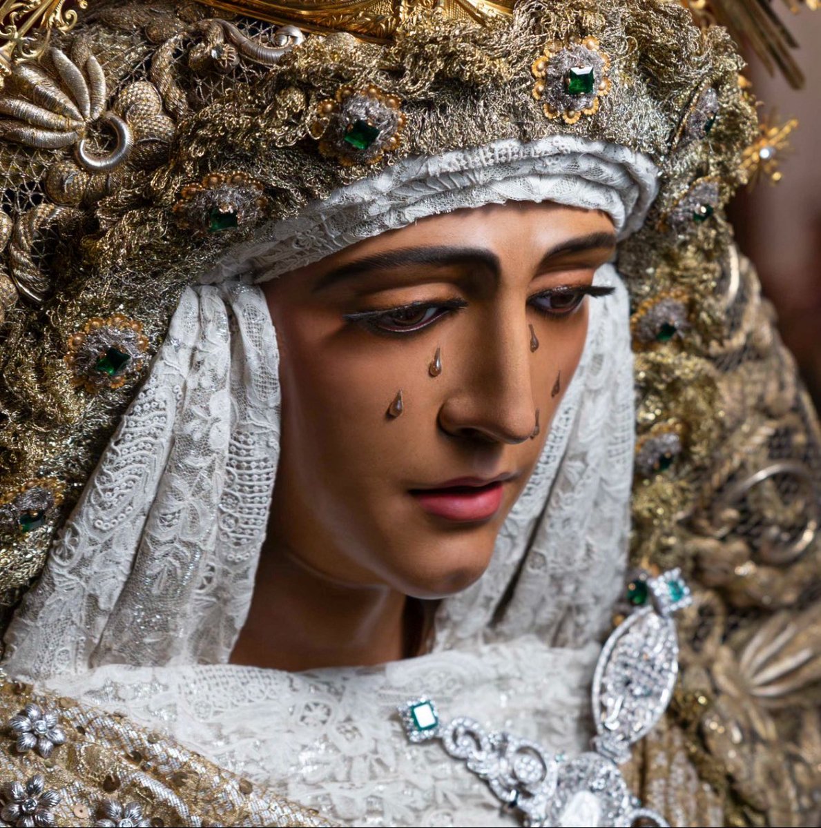sopena_alvaro's tweet photo. “Mientras tengamos los ojos fijos en la ESPERANZA y en su seguimiento, estamos seguros, no en nosotros, sino en ELLA. De lo contario, el miedo nos atenaza, vence y degrada”. https://t.co/z4zyWwCqru