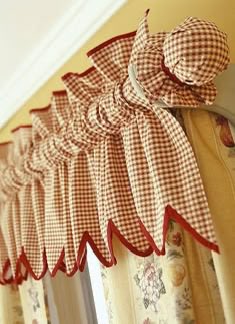 bozzie_t's tweet photo. I think I understand why Mapisa-Ngakula would want R600K curtains. Looks at y’all curtains. 😩😩 https://t.co/GrHTIR5HeN