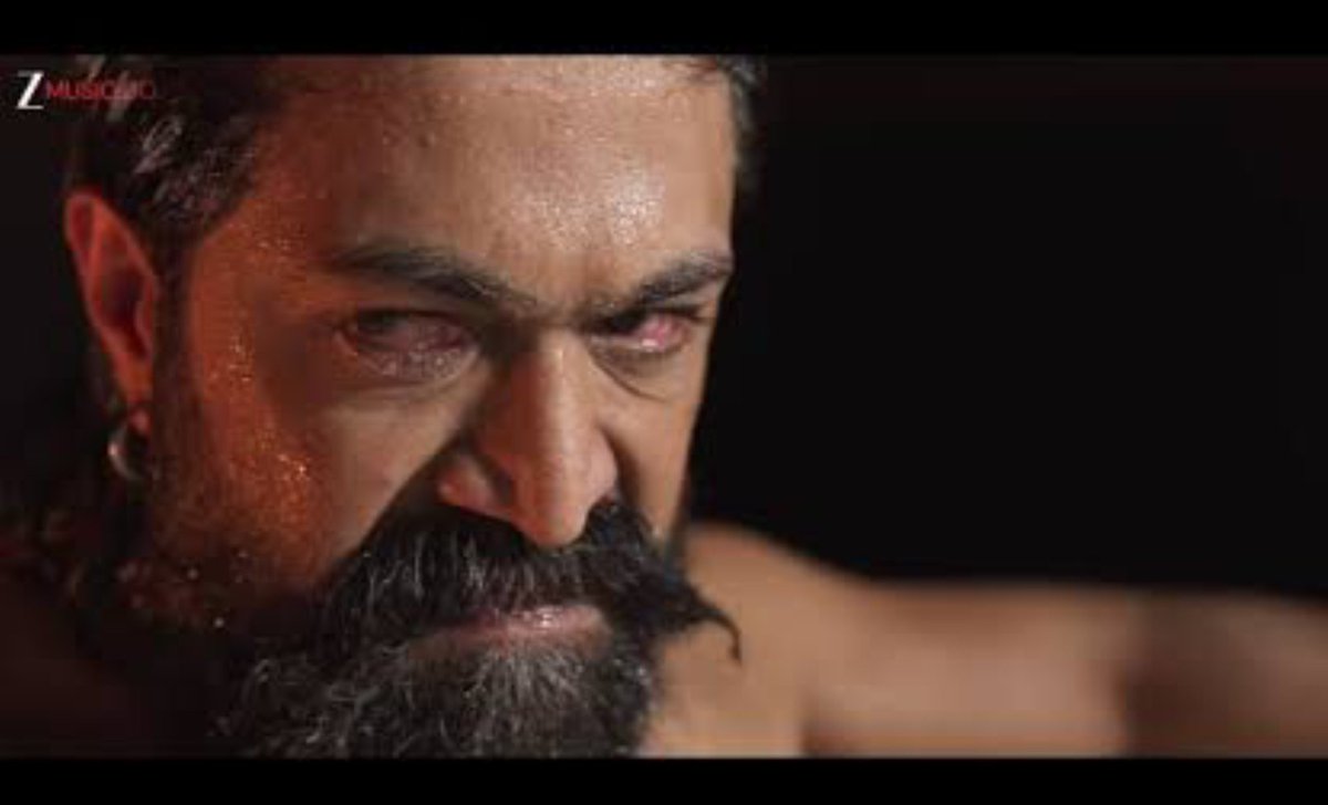 ManjuMa98's tweet photo. Dear Yash 4 fans, please stop comparing your pan-world star with regional superstars like Darshan or Sudeep. 😞
Compare him with Tom Holland, Donald Trump, Justin Bieber, and Mia instead. That's the league of Toxic right? 😎
#Toxic #yash #Dboss https://t.co/EMqxgLzG3H