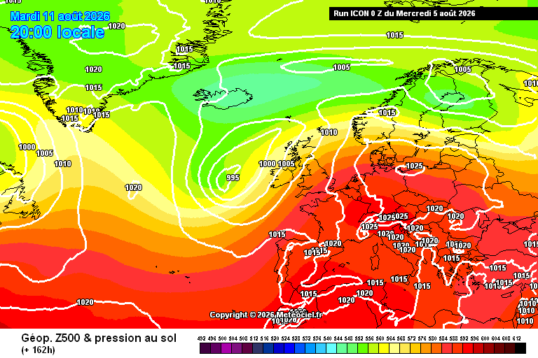 PvForecast's tweet photo. KNMI In het weekeinde en ook halverwege volgende week zien we weer een grotere kans op continentale aanvoer van tropische lucht, waarbij landinwaarts een of meerdere tropische dagen waarschijnlijk zijn
#hite #droogte https://t.co/x8RmVB78yk