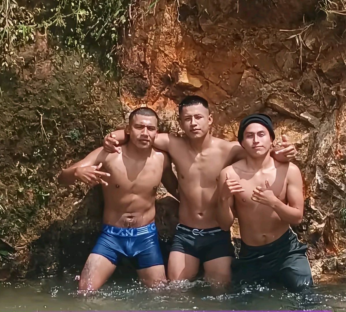 putomoledor's tweet photo. #machosgay
#vergasnormales https://t.co/P8egnNkYzO