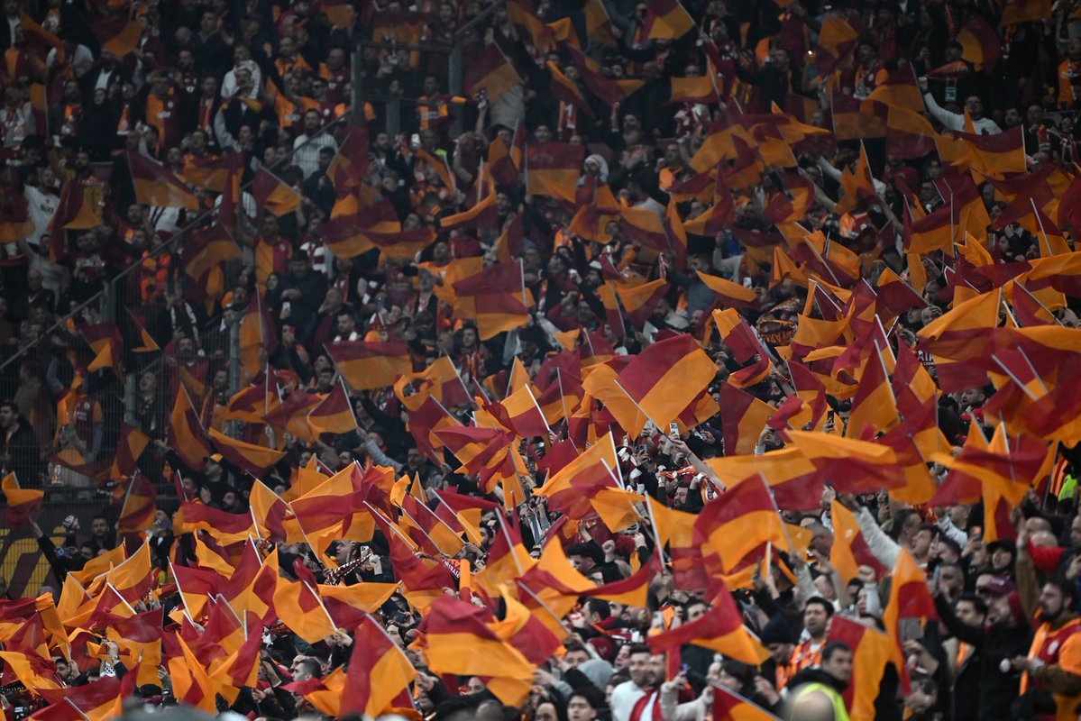 GalatasaraySK's tweet photo. Günaydın #Galatasaray Ailesi https://t.co/K1mNcSVVLl