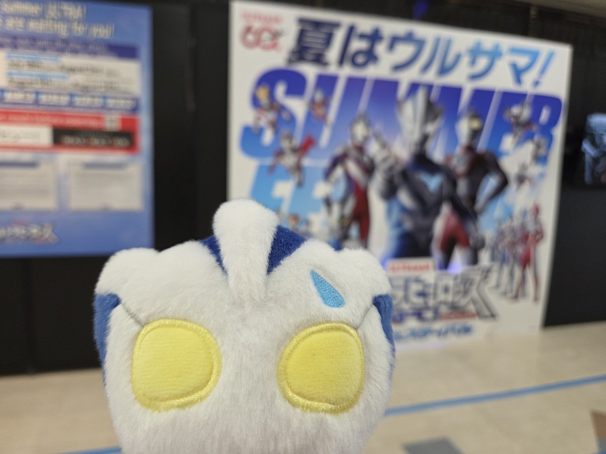 shiny_dada0's tweet photo. ふわふわテオくんの買い占め対策がすごく厳重で、レジでチケットを提示しスタッフが購入券に席番号をメモしたものを保管し、購入者は入場チケットに購入者済みというスタンプを押してもらうというシステムでした。
本当に欲しい人のおうちにお迎えされると良いですね。
#ウルサマ2026 https://t.co/baFsqmyWju