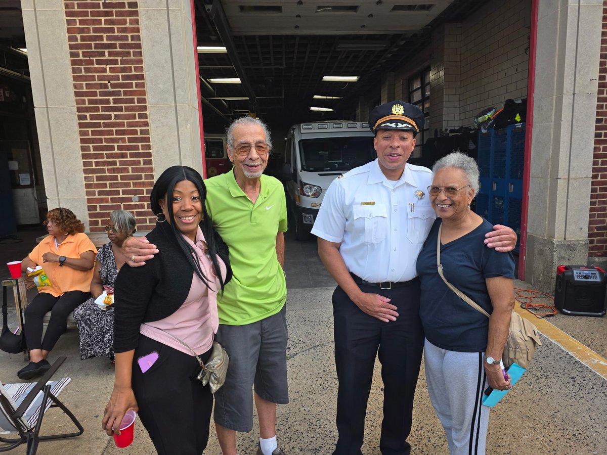 PPD35Dist's tweet photo. Two great locations for #PhillyNNO2026 in the 35th District. Captian Burks and his community team were Belfield Rec Center and also at Oak Lane Firehouse. Great turnout at both locations.

@PhillyPolice @PPDComPrtBureau https://t.co/SHkiivN4xw