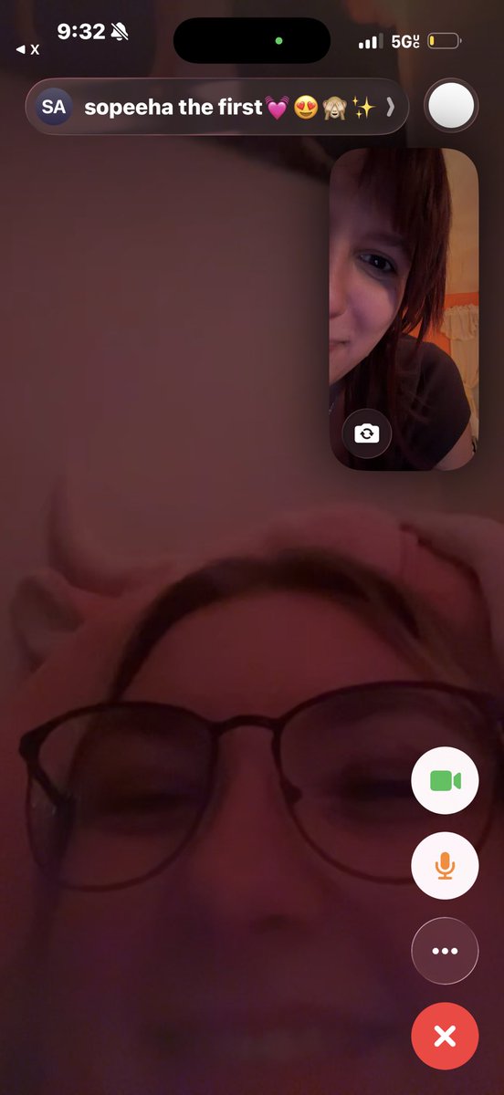 underscorecourt's tweet photo. @sophiaagnes_ new glasses af!!! https://t.co/IRm9LhUFTt