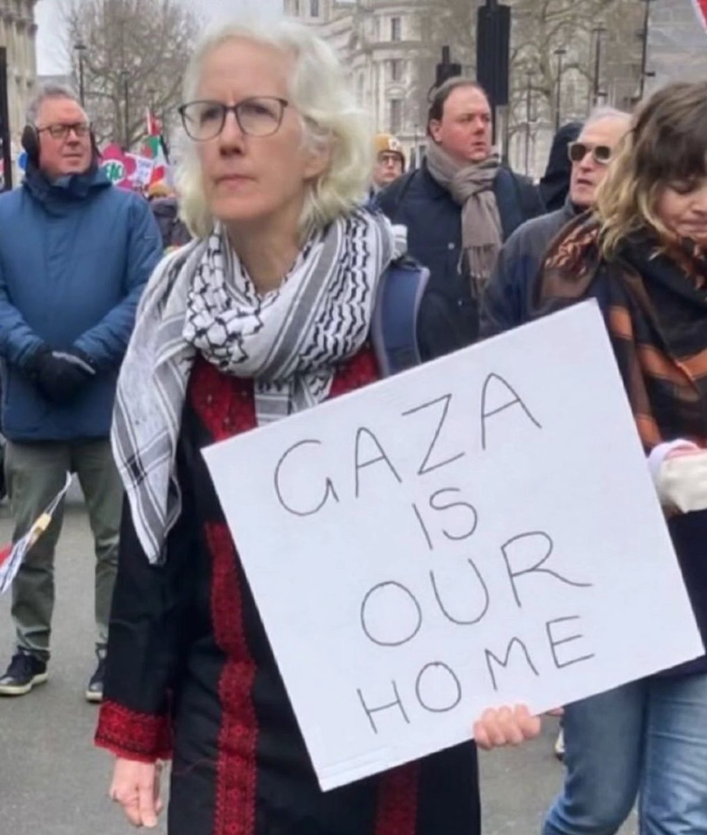 AntiWokeMemes's tweet photo. What is your advice for this liberal woman? 🇵🇸 https://t.co/UjXWryrWrV