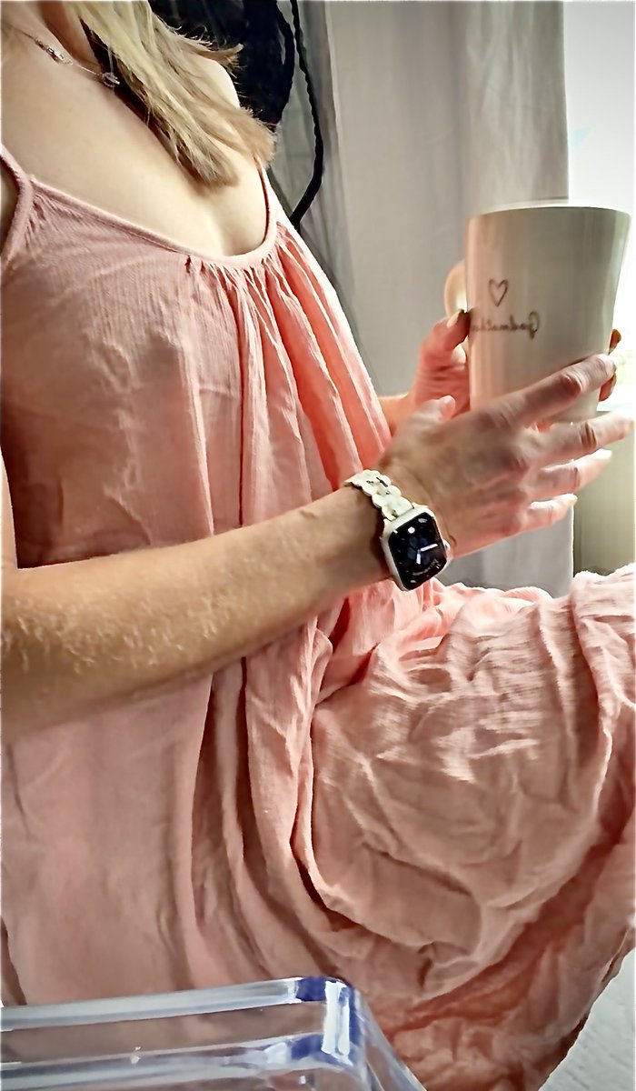 theariawren's tweet photo. This mug isn’t the only thing I’d like to wrap my hands around this morning https://t.co/3KnPweQ3CO