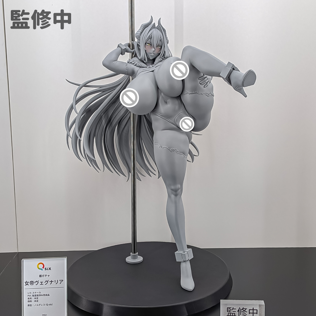 Q_six_hobby's tweet photo. 【#WF2026S レポート】

Sian先生(@sian_sasaland)の大人気同人誌『雌ガチャ』シリーズより「 女帝ヴェグナリア 」がフィギュア化決定！
監修中の仮出力原型を展示いたしました✨

ムチムチな肉体が映える煽情的なポーズが魅力的です✨
続報にご期待ください！ https://t.co/lBNhHVnvF4