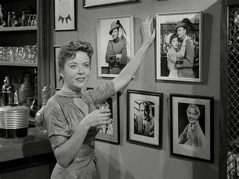 LvClassicFilms's tweet photo. The photo of the young blond woman next to Edward Arnold's picture is actress Thelma Todd. Todd had been a friend of Ida Lupino and her father and died at 29, sometime after attending a party hosted by the Lupino's. (IMDB) #TheSixteenMillimeterShrine, Twilight Zone. https://t.co/1dUu96CZVB