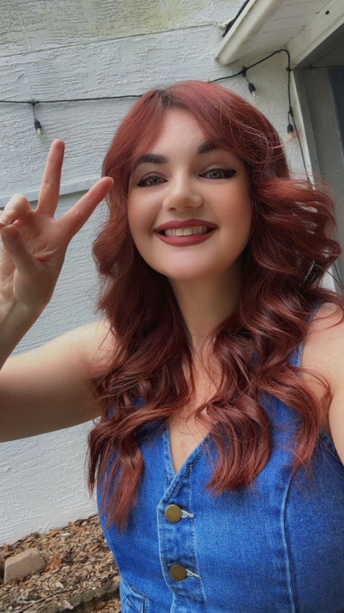 saiyan_mermaid6's tweet photo. I’m gonna call this my lucky outfit, cuz yo girl is officially EMPLOYED!!! 💜💜💜🥹🥹🥹😄😄😄
#victory #Employment #achievementunlocked https://t.co/LAxqQNvf2J