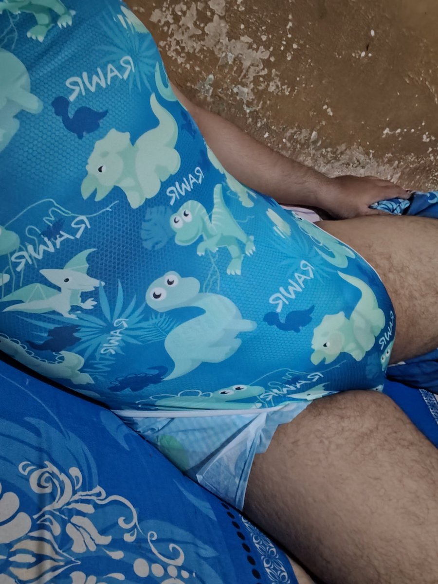 abdl_indo123's tweet photo. Nyaman bgt pake popok abdl + onesie https://t.co/4clqkn9jNb