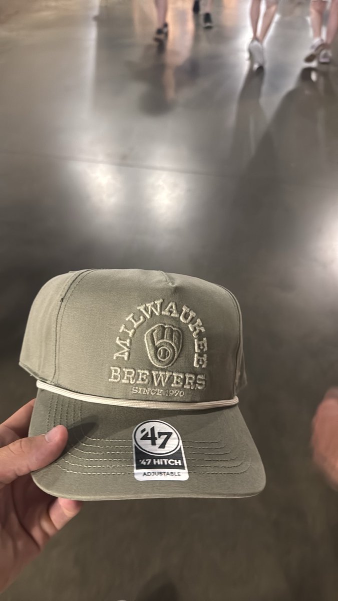 JJameson402's tweet photo. if your hat doesn’t have a rope don’t talk to me https://t.co/wfDmgEoZwP