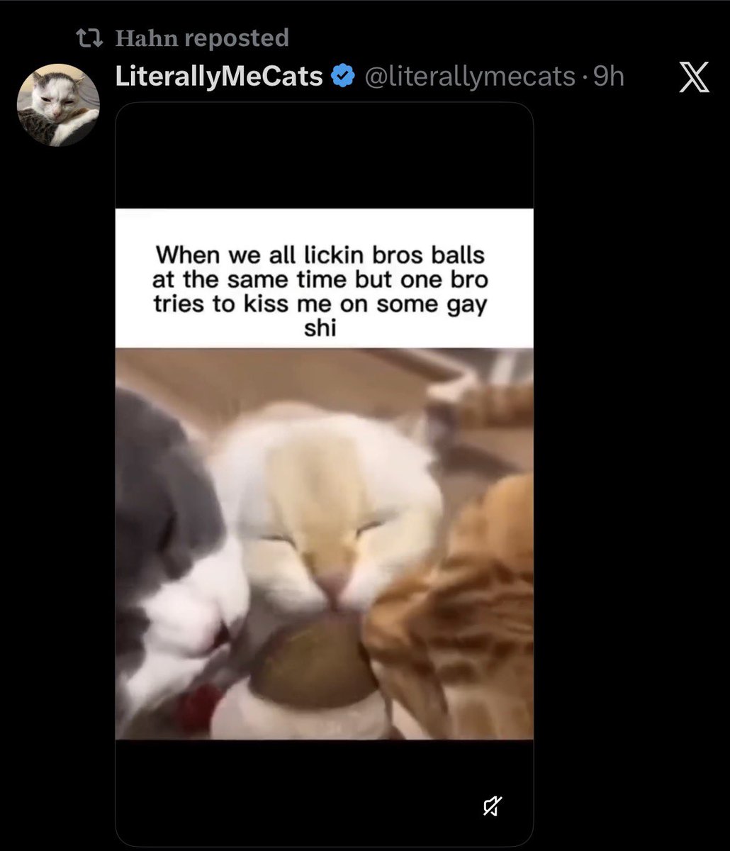 IcyMoonWatcher's tweet photo. No one tell Hahn his retweets are public lmao https://t.co/64XBmwnh3d