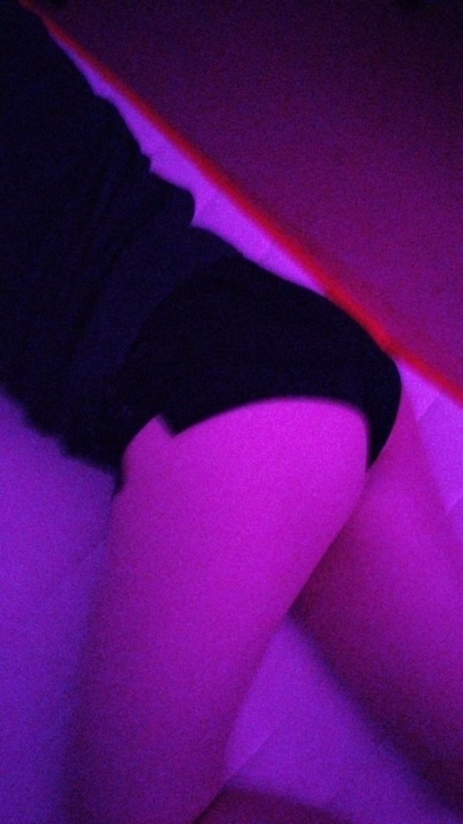 CoffinofLaura's tweet photo. Just taking this to show off, but was kinda feeling it 💖 https://t.co/hSY7SO2Q3w