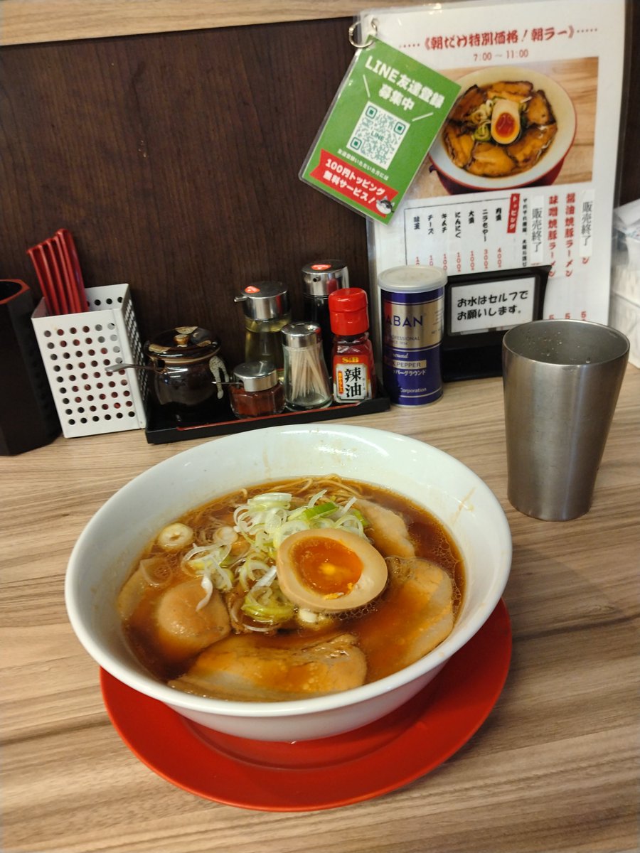 east9800's tweet photo. 焼豚ジョニーに行ってきました
朝７時からやっている朝ラーメンは500円！
お昼は定食などもあります

お手頃価格でラーメンを食べられるのは有り難い
何度もリピートしています😃 https://t.co/88kvY9xPLQ