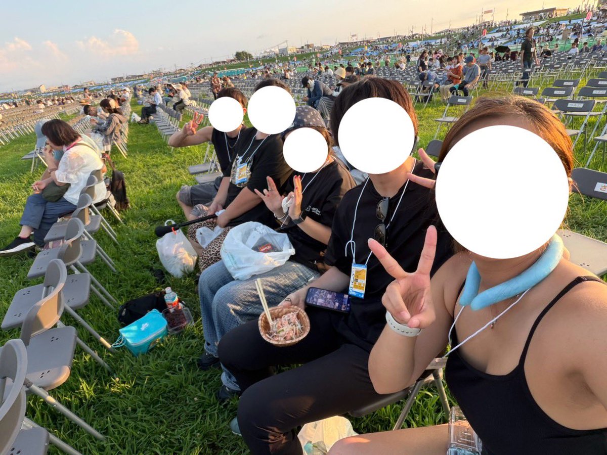 junpon_0415's tweet photo. 長岡花火は、目的地に着くまでがもう思い出

「東京から車は遠くて大変そう…」ってよく言われるけど、車内でしりとりしたり思い出話で盛り上がったりSAでご当地グルメを食べたり。

最後の一発まで花火を楽しんで余韻に浸りながら帰れる。

この時間も含めて毎年車で行きたくなる理由なんだよなぁ🎆🚗 https://t.co/TZP2f9Zhst
