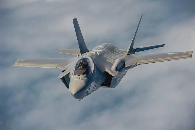 Globalarmy1293's tweet photo. "Congrats, you just fucked all of us, warthog." - F-22

"Go easy on him, you know what he saw in iraq." - F-35

"...." - A-10 https://t.co/Dzr5S5JOVY