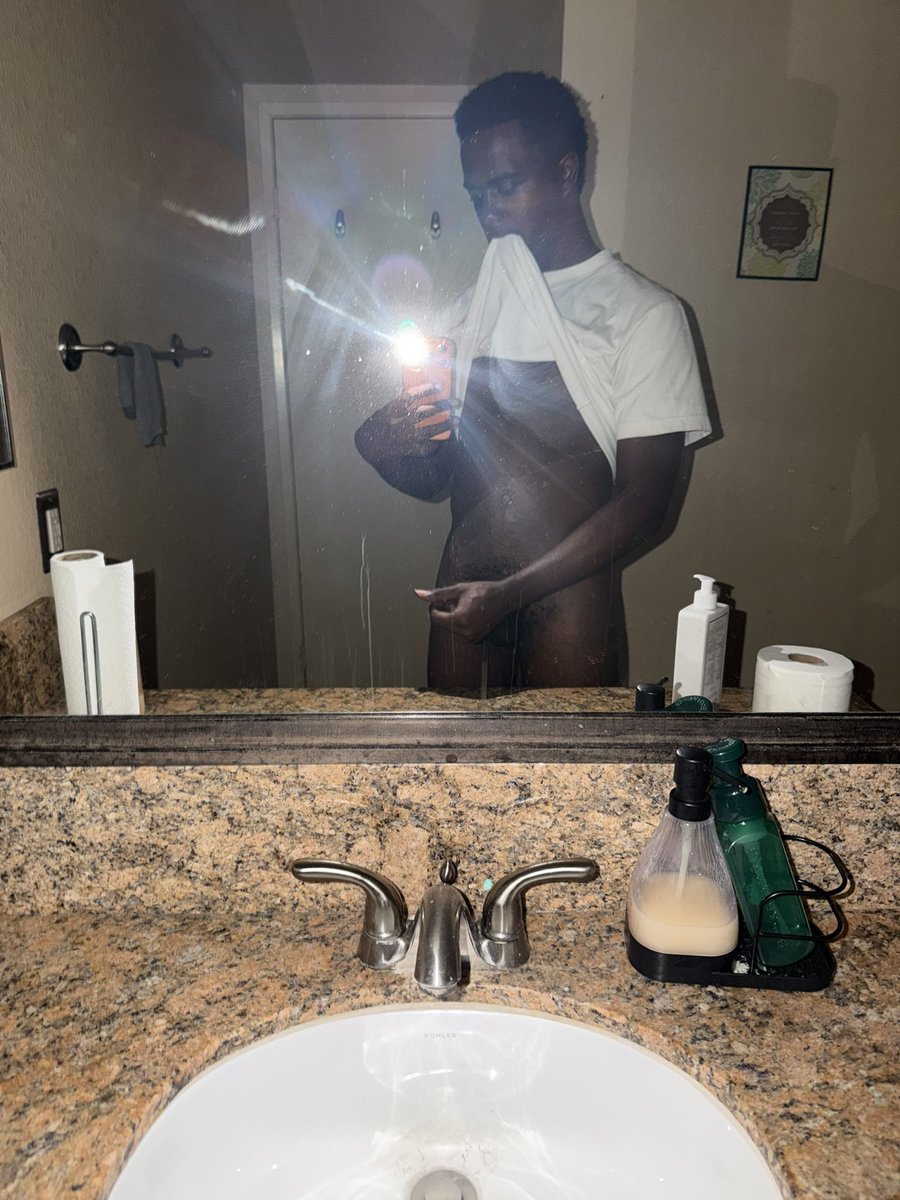 angelvers_'s tweet photo. come play with me 🍆💦 https://t.co/71kZ5eyZOF