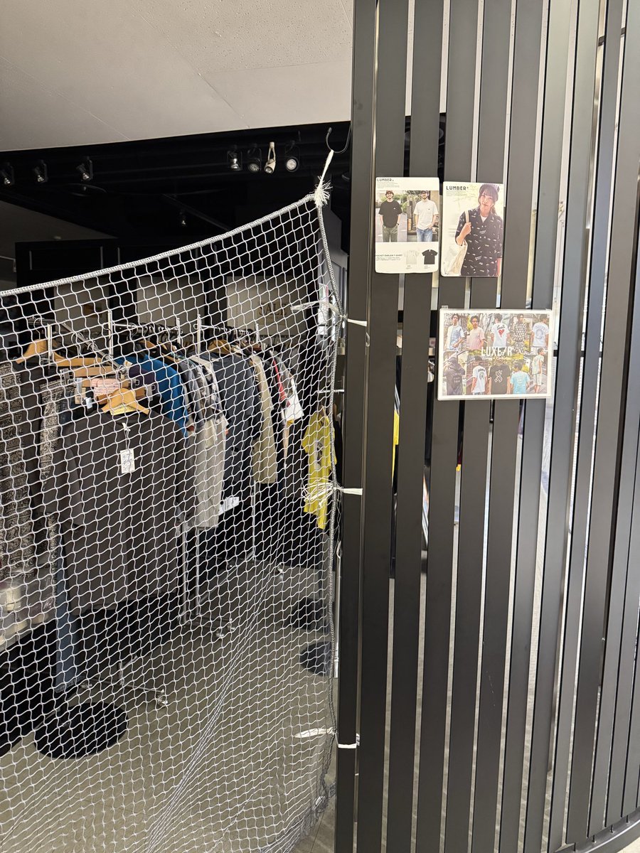 jeansbuzz's tweet photo. 8月5日（水）はお休みをいただきます。
8月6日（木）は10〜20時の通常営業です。

皆様のご来店心よりお待ちしております。
どうぞよろしくお願いします。

#有限会社バズ #buzz #お休みのお知らせです #イオン高橋 #営業案内 https://t.co/dYrZpPI3zX