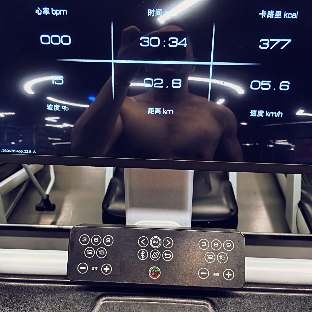 xue_jc's tweet photo. Work done! Time to enjoy the workout! #fitnness https://t.co/bOK0X2ffGE