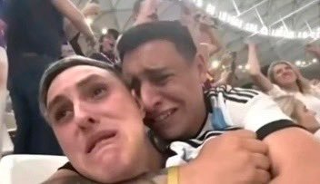 hstykook's tweet photo. poco se habla de lo q va a ser come over en el único, cada vez que la escucho me quedo así imaginando el momento en q se escuchen a ellos y a todo el estadio cantar YEAH I'M LOST CAN I COME OVER I JUST WANNA SAY I'M SORRY IREON NAEGA NEOMU SIREO https://t.co/1Ujt3jj3Ds