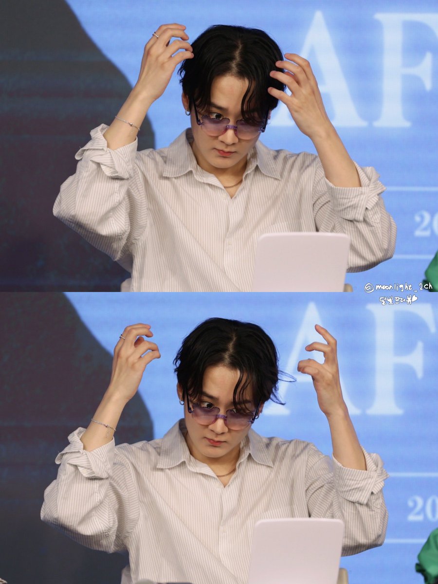 moonlight_2ch's tweet photo. [PREVIEW] 260802 2026 𝘾𝙃𝙐𝙉𝙅𝙄 𝙅𝘼𝙋𝘼𝙉 𝙁𝘼𝙉𝙈𝙀𝙀𝙏𝙄𝙉𝙂 𝙄𝙉 𝙏𝙊𝙆𝙔𝙊 『𝙍𝙀 : 𝙋𝙇𝘼𝙔』 after party 2부 특전회 - 한국식 사인회

🐻
곰돌이 안경을 썼지만 다람쥐같아!ㅋㅋㅋㅋㅋ
ㄱㅇㅇ🐿️💜

#틴탑 #천지 #이찬희 #TEENTOP #CHUNJI #LEECHANHEE https://t.co/DBPHzOqOM2
