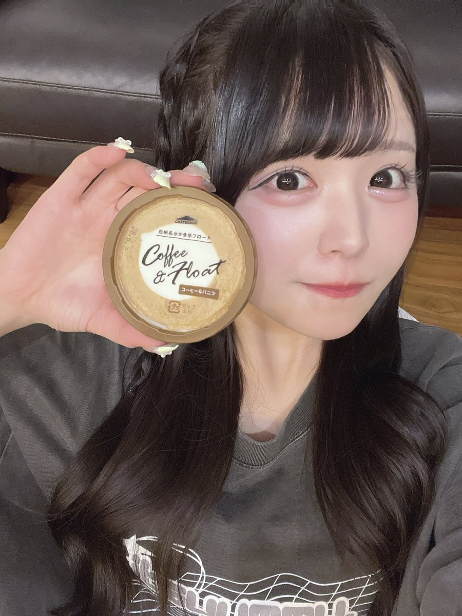 itsuyoru_neiro's tweet photo. おはよ🍨🤎 https://t.co/myyCHdGcbH