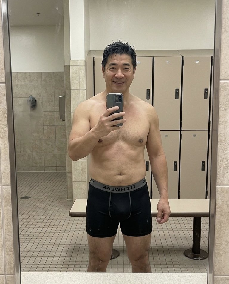 Yutaroudf's tweet photo. 朝から倉庫作業でひと汗かいて、シャワーでサッパリ😅
さぁ、午後からも頑張るぞ💪 https://t.co/phxbk1k4Uy