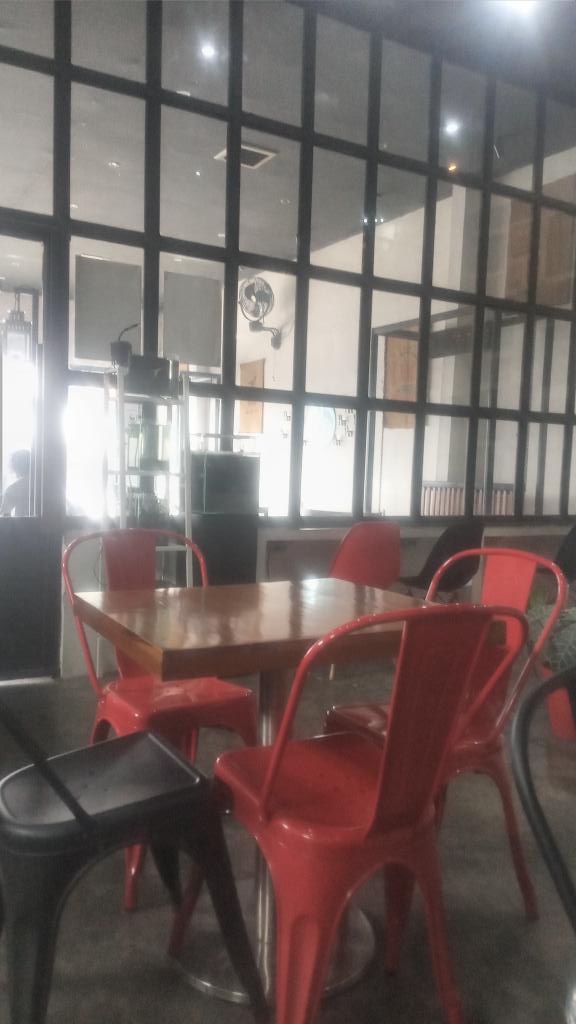 FitriDevikim's tweet photo. Kupi Haus Kafe Ajibarang https://t.co/9AcDMBcoTx