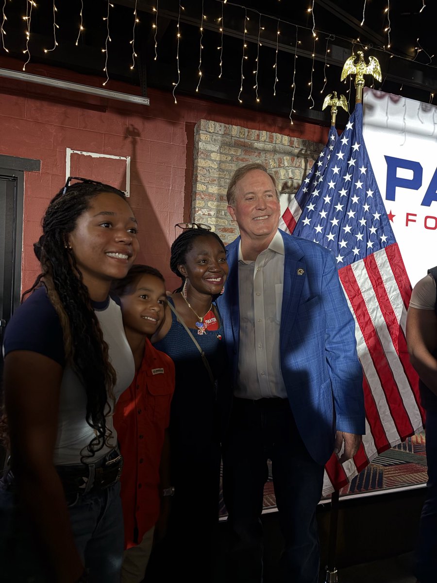 KenPaxtonTX's tweet photo. Today, we unveiled the Protecting the Texas Promise agenda.

For too long, Washington has made it harder to buy a home, raise a family, and afford healthcare. That ends now.

Our plan puts thousands of dollars back into Texans' pockets through historic tax relief.

This is how we restore the American Dream. 🇺🇸