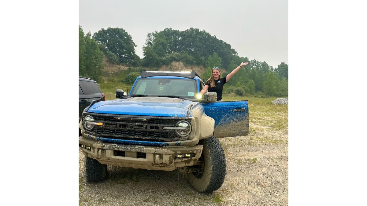 FordCareers's tweet photo. Ever thought off-roading was only for the pros? 

Ford interns swapped their desks for dirt, putting our vehicles to the test! Check out their adventure and discover #FordEngineering in action! 

🔗 https://t.co/UfFLdyeiiY 

#WeAreFord #FordIntern #OffRoading #BlueCruise https://t.co/h6DqkOcn8K