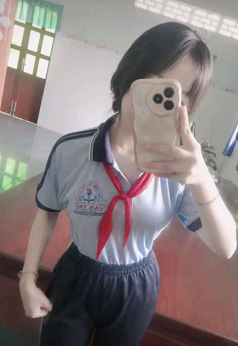 honghue11111's tweet photo. Xem l 2k12 thì tym https://t.co/1nuQrKTj90