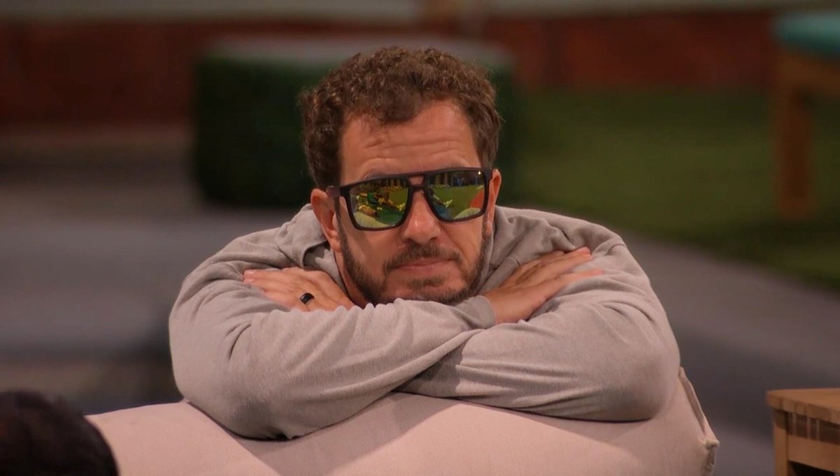 89razorskate20's tweet photo. ⏳WEEK 4, REPOST &amp; LIKE If You’re Team DEVENS! #BB28 https://t.co/TrlvjDvlxW