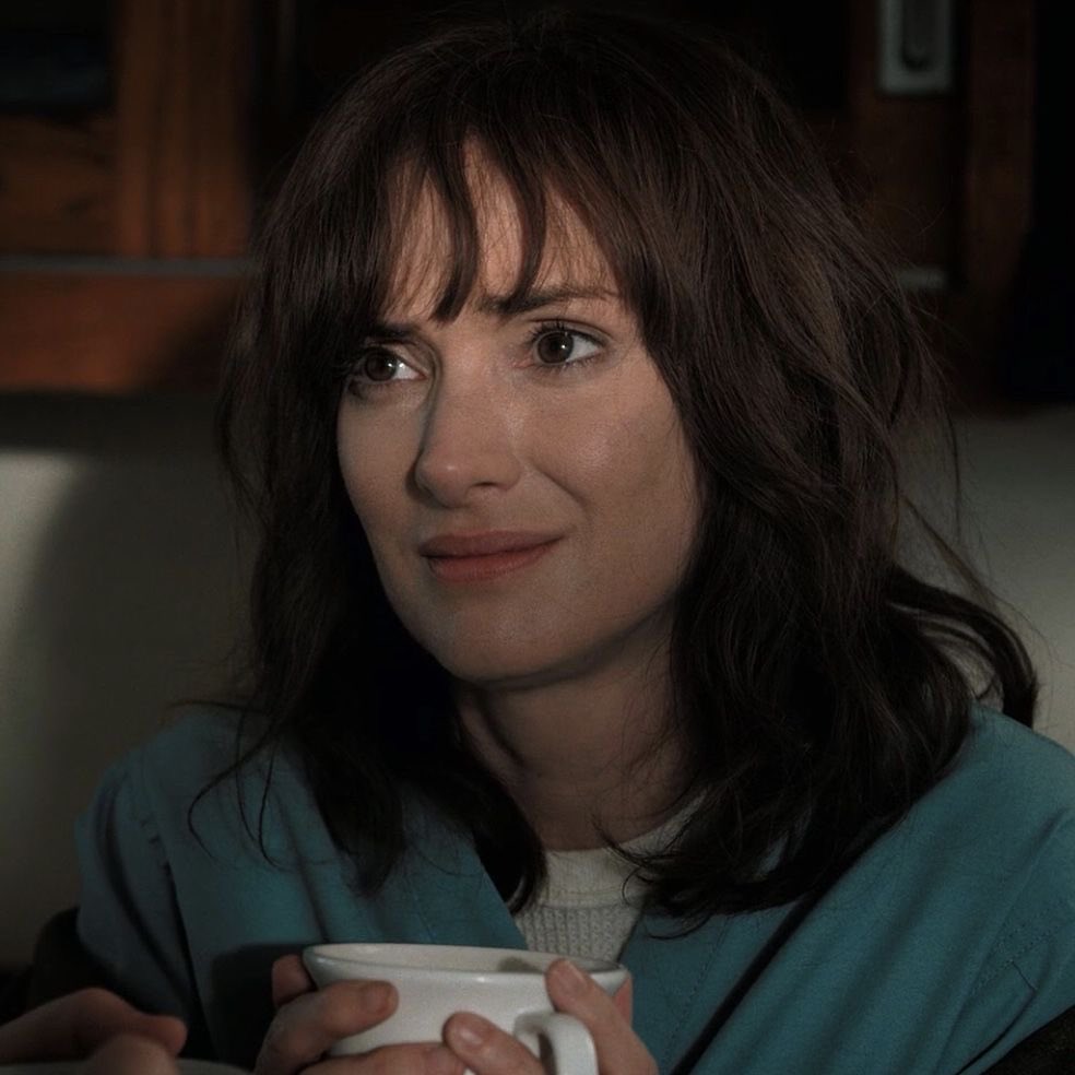 gabyforeveer's tweet photo. a joyce byers sempre vai ser uma das personagens mais fortes que eu conheço. https://t.co/BZk9vxMArb