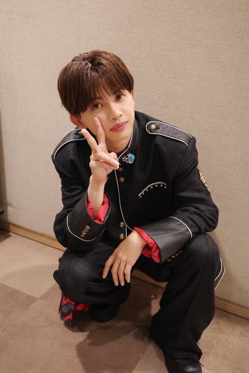 mitomechatta's tweet photo. 2023年に生まれたのがソイヤ、1998年に生まれたのがナオヤ。
道の上がソイヤ、草の川がナオヤ。
前略がソイヤ、全力がナオヤ。
#DayDay #DayDayとEBiDANでYes東京 #EBiDAN https://t.co/7rYILeFh5b