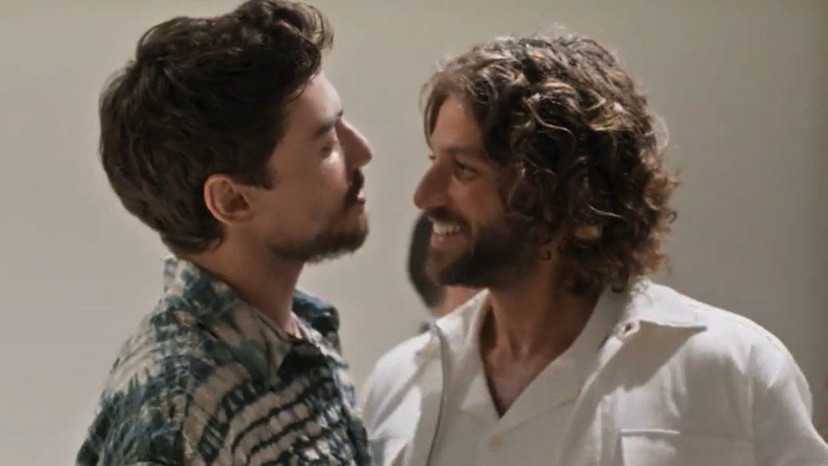 matheuscrislli's tweet photo. dois casais que nunca existiram, mas deveria. https://t.co/TUkpS7BRau