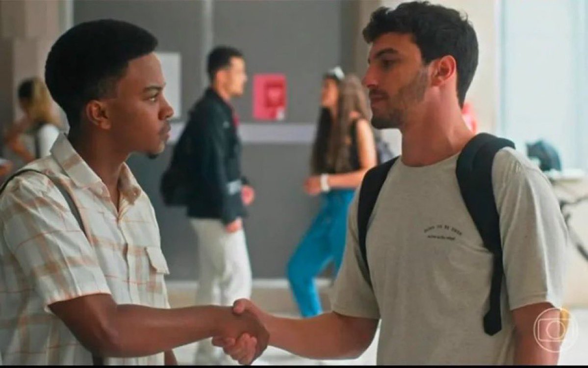 matheuscrislli's tweet photo. dois casais que nunca existiram, mas deveria. https://t.co/TUkpS7BRau
