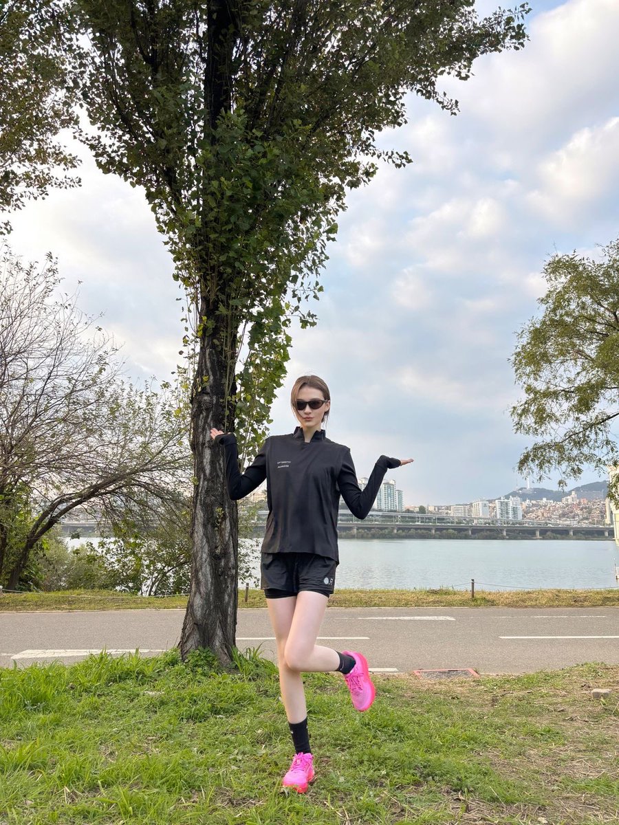 seirockiya's tweet photo. good morning!!! rise and shine saatnya lari pagi sebelum lari dari kenyataaan 

@DREAMSCAPEca @DREAMSCAPEsub @ALLEIAarch @ZHEarch @VIVIENNEEarch @SAMMMarch @AUDYarch https://t.co/Y5tL0keByi